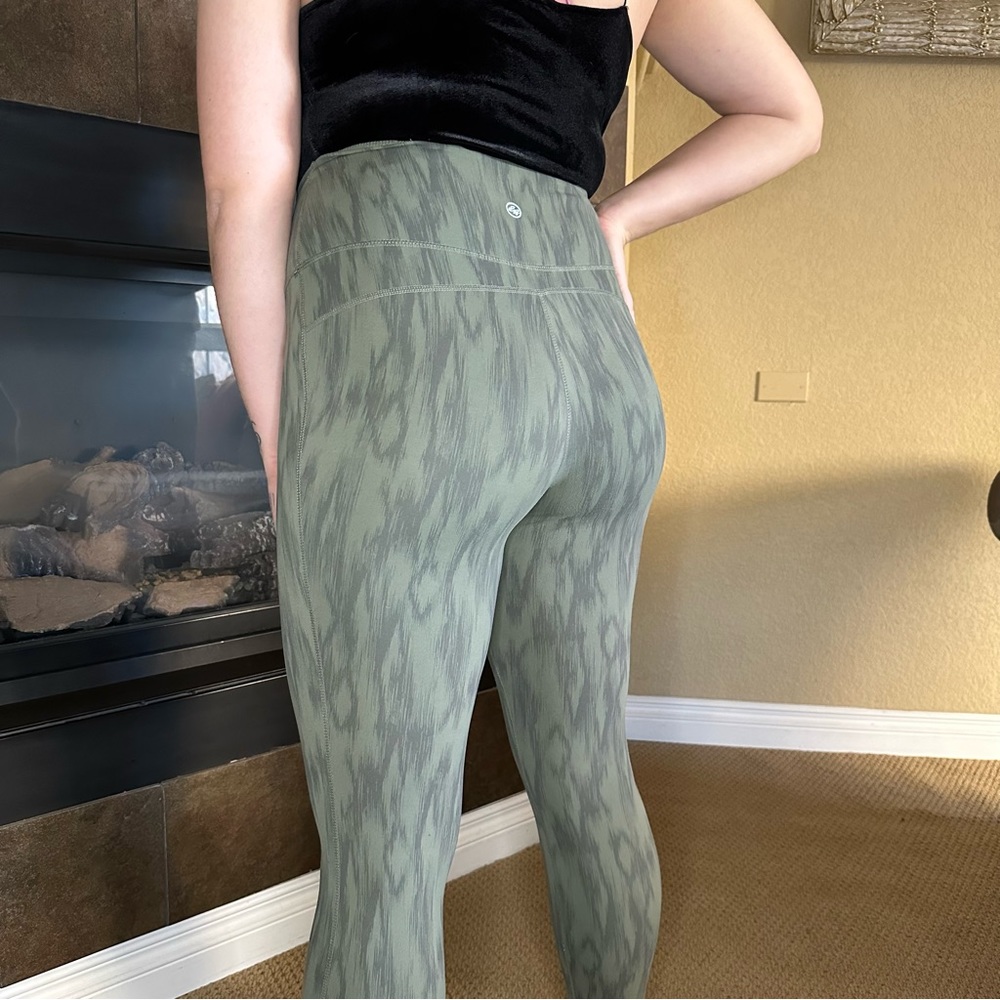 Green/Black Eddie Bauer Leggings Size Medium